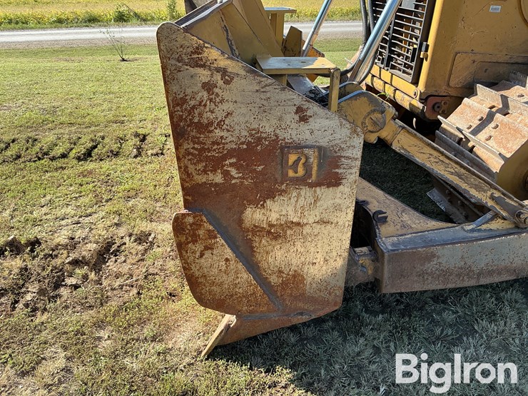 2013-caterpillar-d6t-xl-image-20