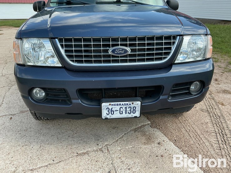 2004-ford-explorer-xlt-image-11