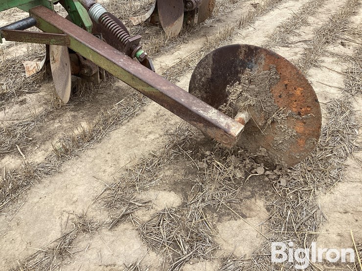 john-deere-25-image-18