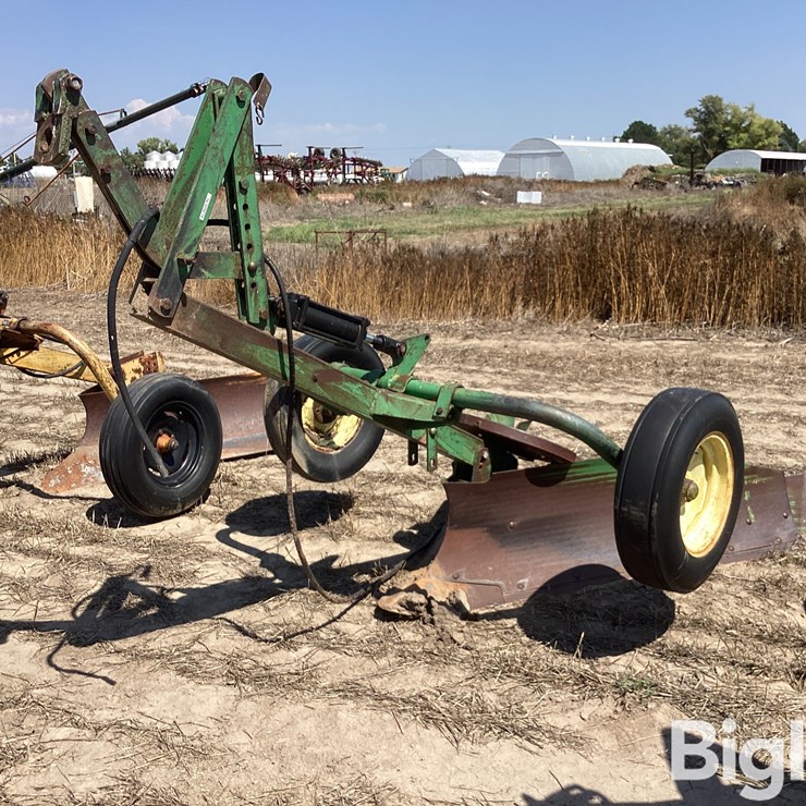 JOHN DEERE 12