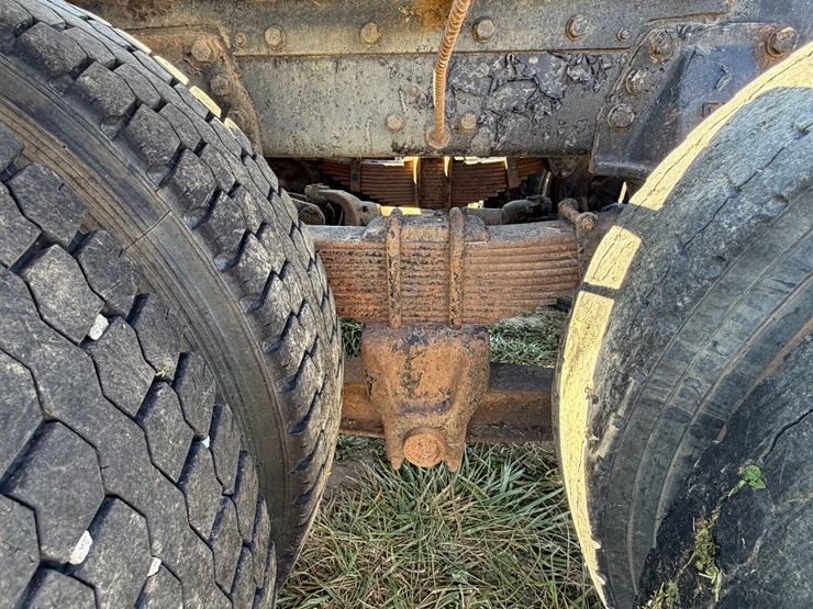 ford-l9000-image-11