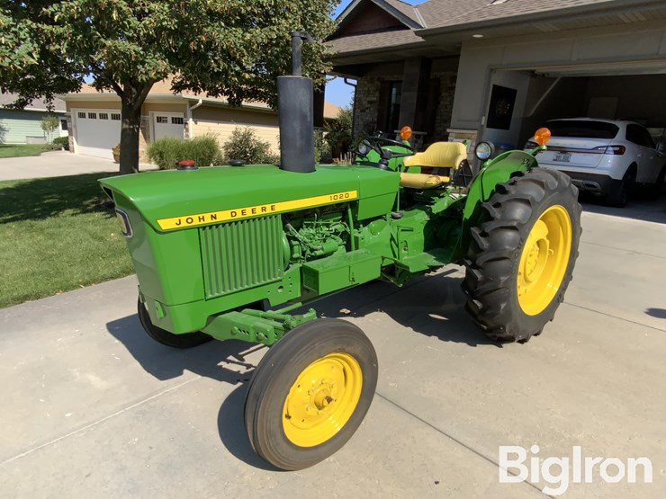 1971-john-deere-1020-image-1