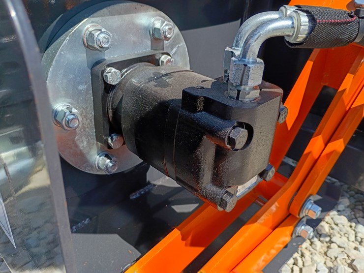 #l39-061-•-wolverine-trencher-skid-steer-attachment-image-11