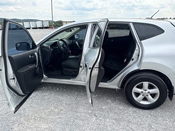 2012-nissan-rogue-image-19