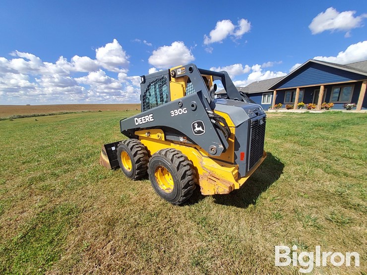 2017-deere-330g-image-7