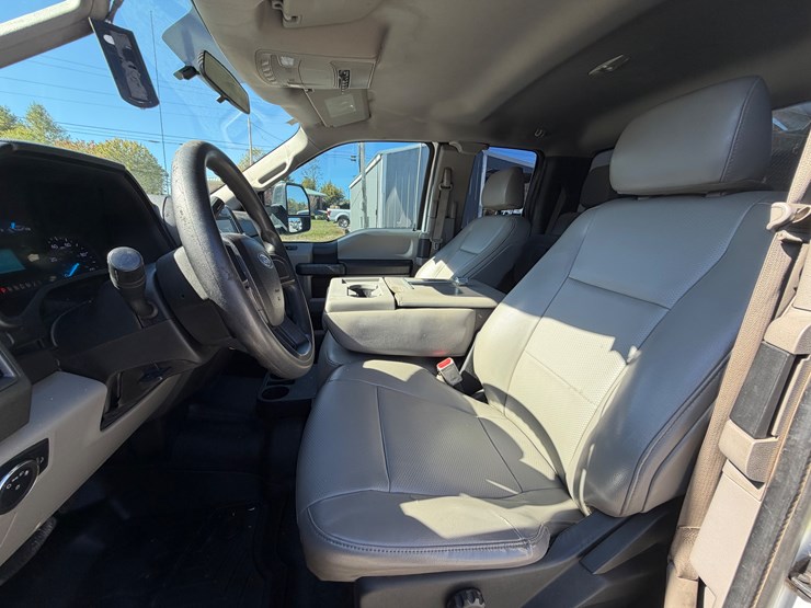 2017-ford-f450-xl-image-25