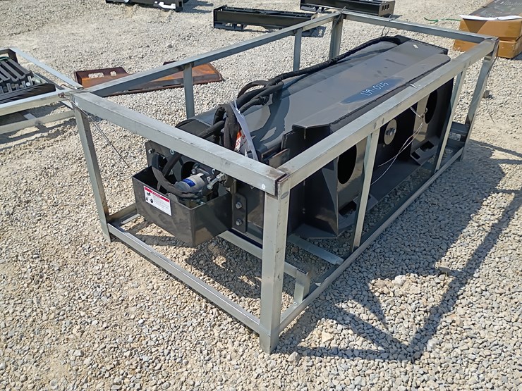 #l39-025-•-wolverine-vibratory-roller-skid-steer-attachment-image-4