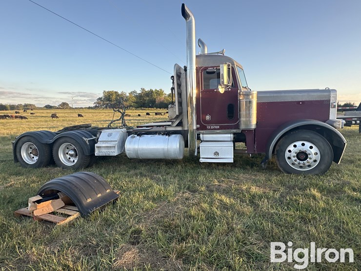 1999-peterbilt-379-image-4