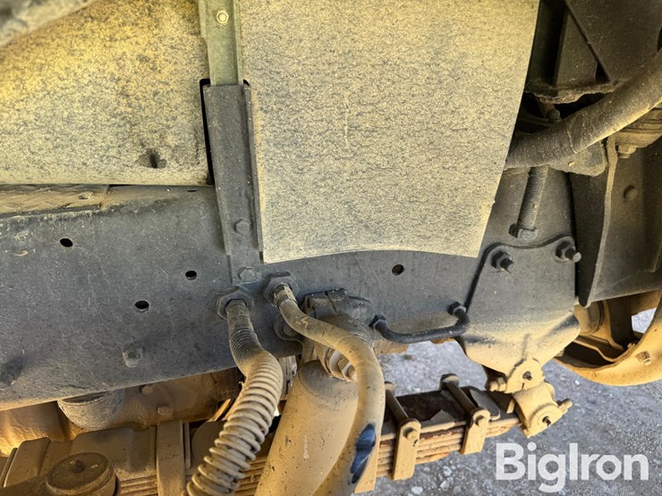 am-general-m934-image-18