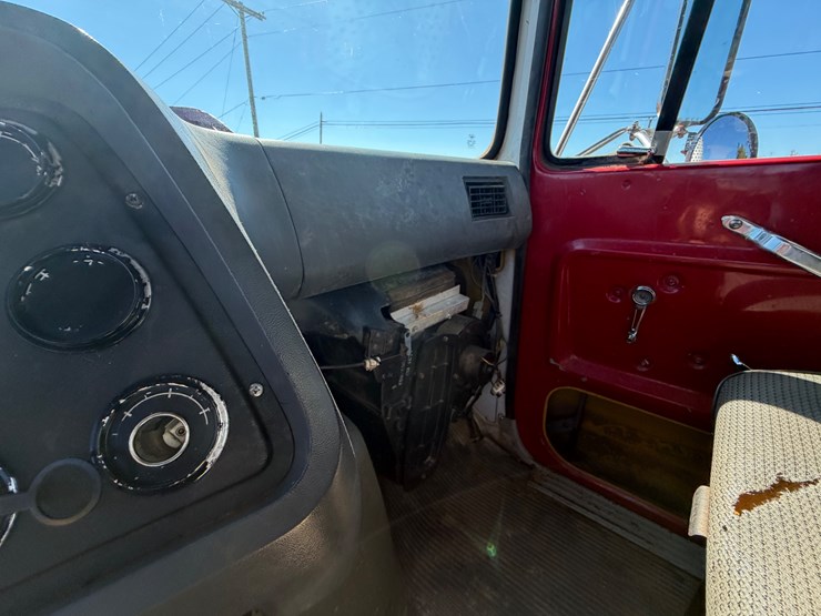 ford-l9000-image-46