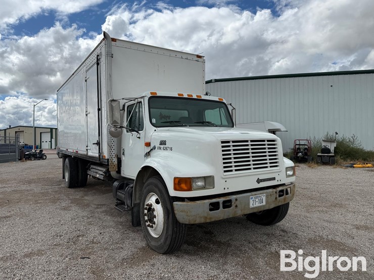 international-4700-image-3