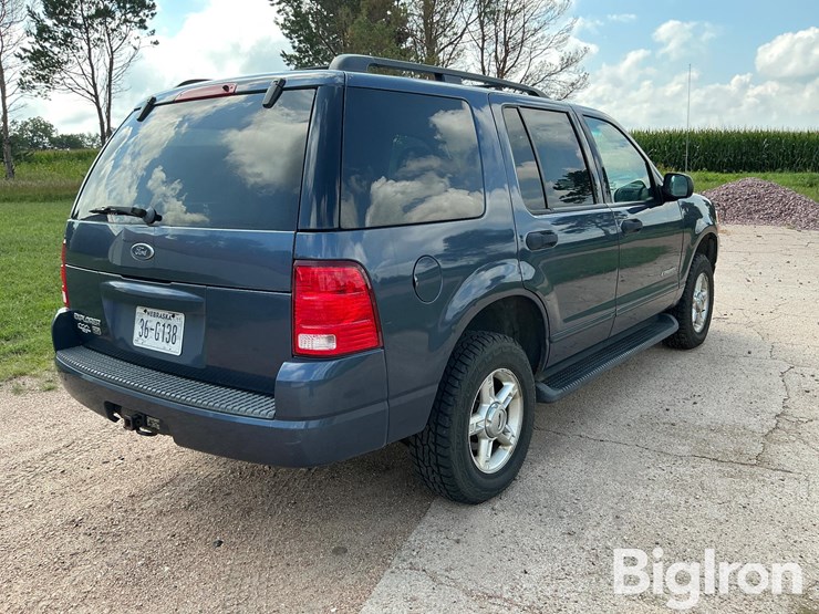 2004-ford-explorer-xlt-image-5