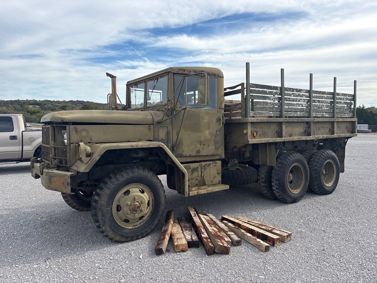 #29368-•-1982-duece-and-a-half-military-truck-image-1