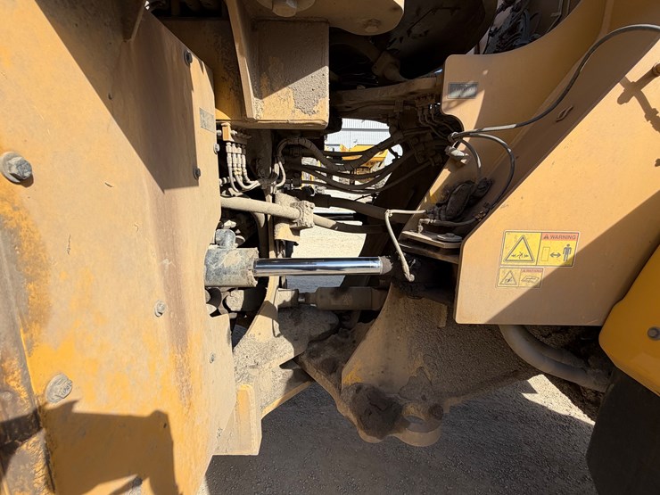 caterpillar-966m-image-33