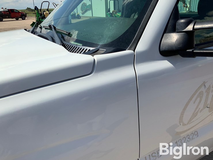 2004-chevrolet-silverado-3500-image-10