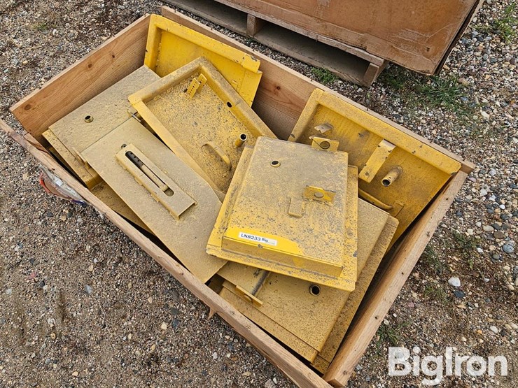 new-holland-tr98-image-1