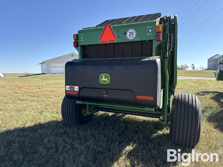 2022-john-deere-560m-image-6