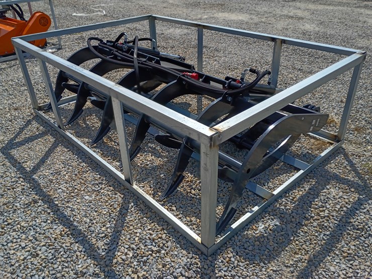 #l39-003-•-wolverine-brush-grapple-skid-steer-attachment-image-2
