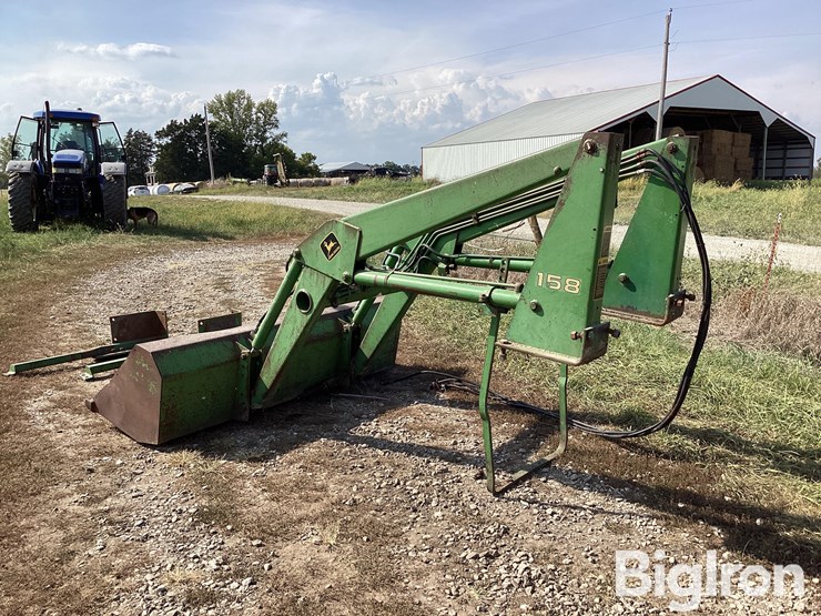 john-deere-158-image-7