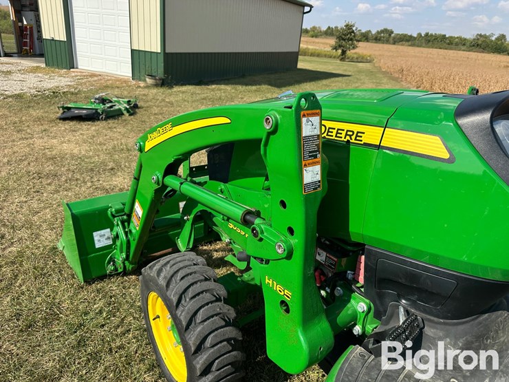 2014-john-deere-3039r-image-19