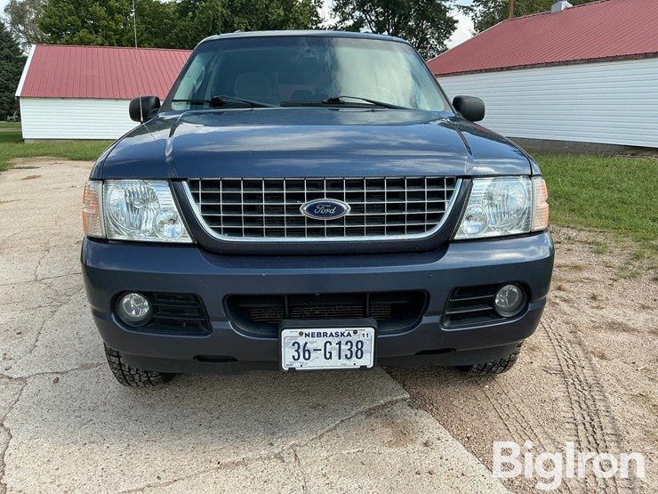 2004-ford-explorer-xlt-image-2