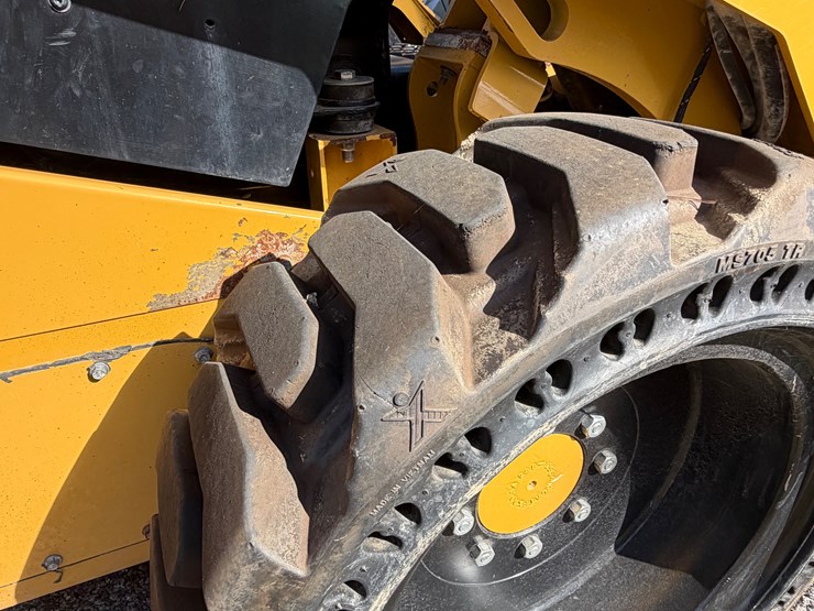 caterpillar-262d3-image-13
