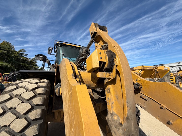 caterpillar-966m-image-31