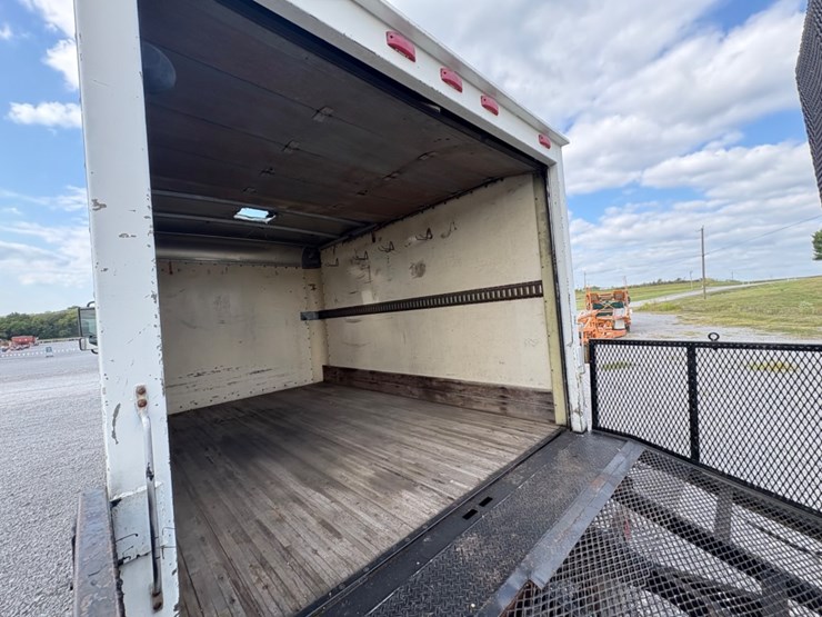 #29361-•-2009-hino-single-axle-box-truck-image-13
