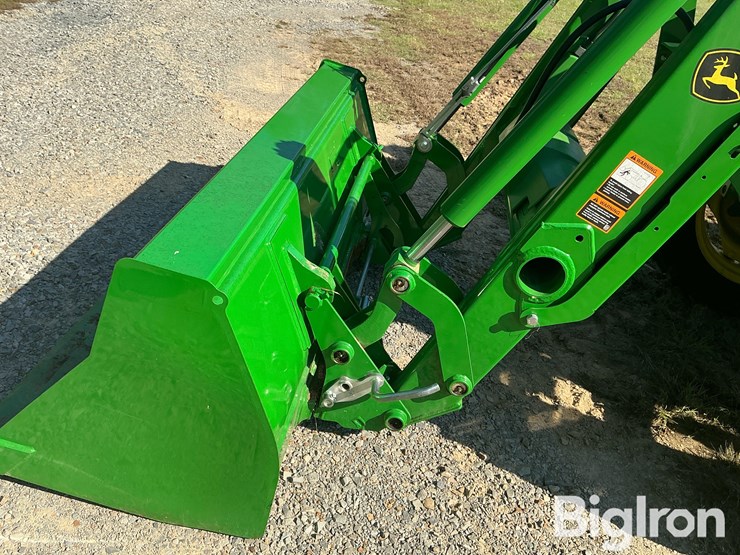 2022-john-deere-5075e-image-11