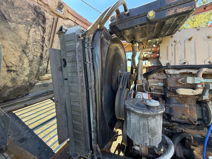 ford-l9000-image-37