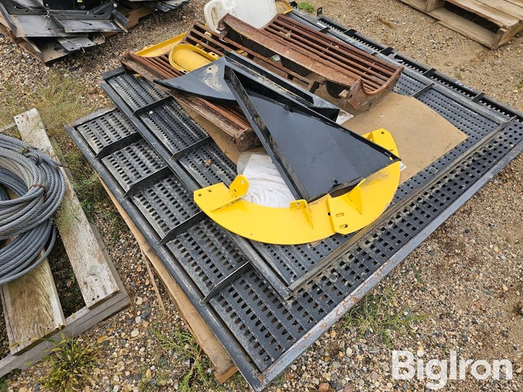 new-holland-tr98-image-5