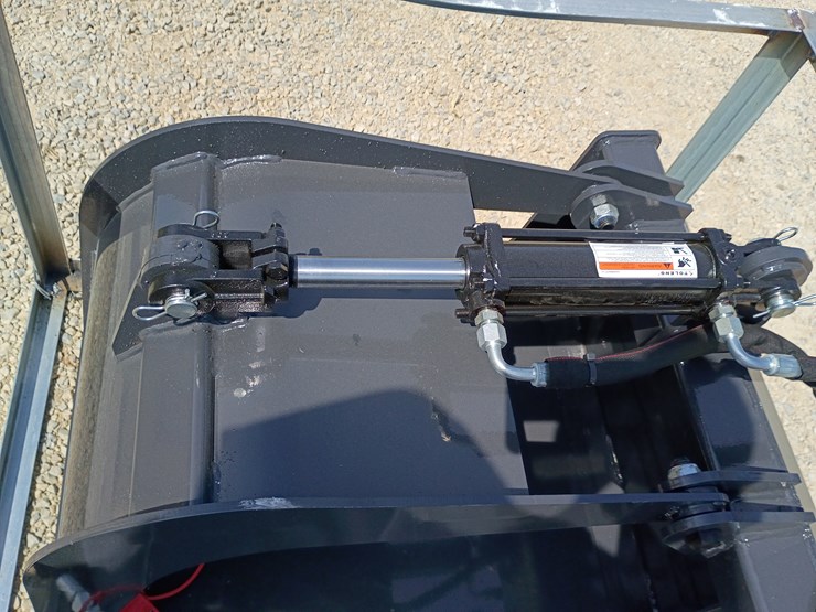 #l39-023-•-wolverine-grapple-bucket-skid-steer-attachment-image-11