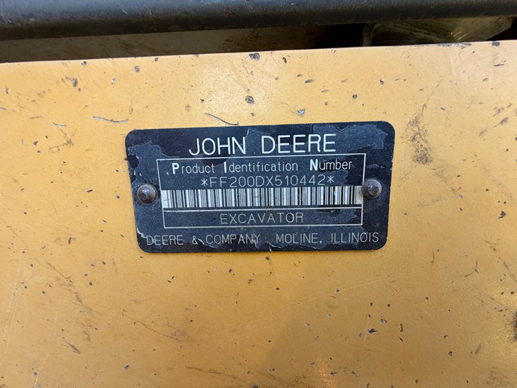 deere-200-lc-image-43