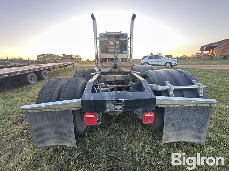 1999-peterbilt-379-image-6