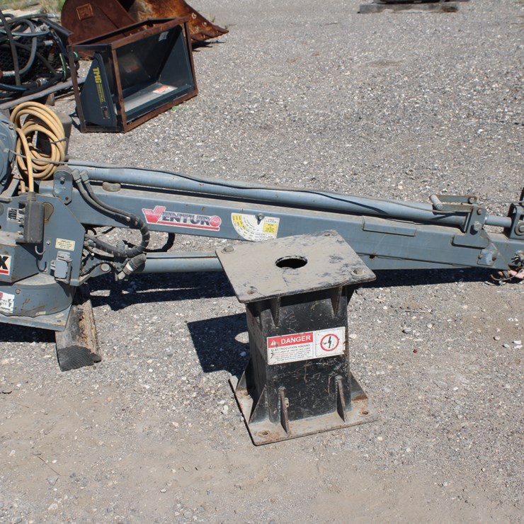 #1020 • Venturo Truck Mounted Crane