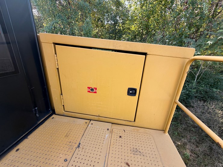 caterpillar-559c-image-42