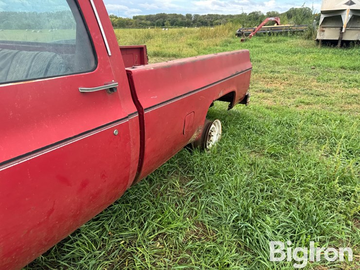 1985-chevrolet-custom-deluxe-20-image-16