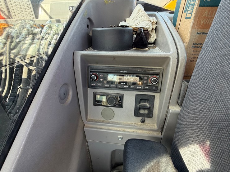 volvo-ew160e-image-35