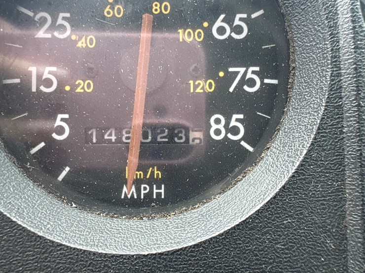 #29330-•-1999-freightliner-fl80-single-axle-sanitation-truc-image-13