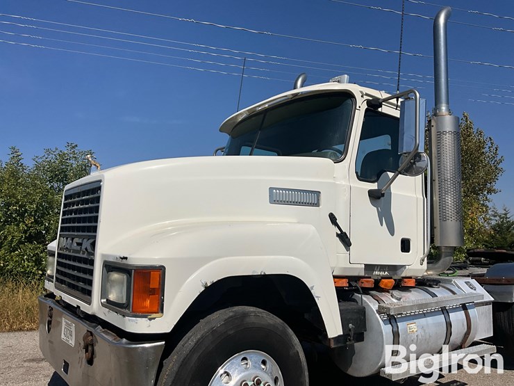 2007-mack-chn613-image-9