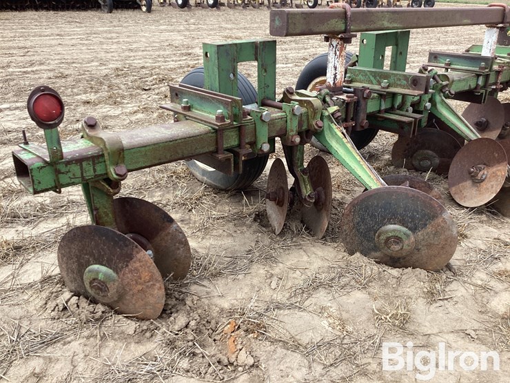 john-deere-28-image-13