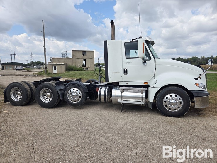 2013-international-prostar-image-4