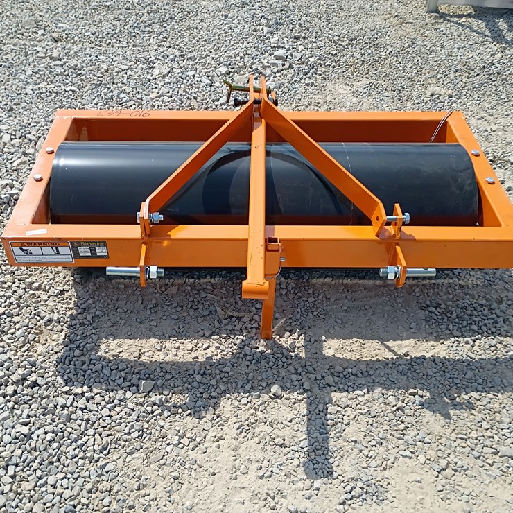 #L39-016 • Wolverine 3-point Roller