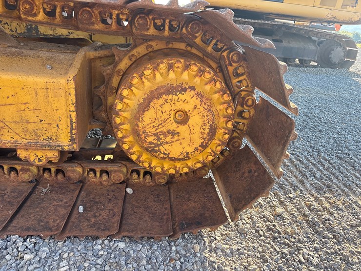 komatsu-pc220-lc-3-image-7