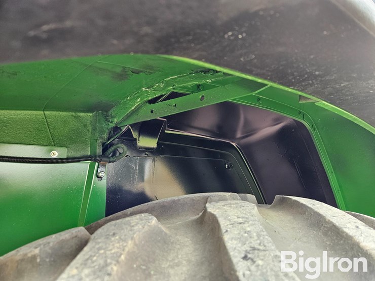 2001-john-deere-7610-image-17