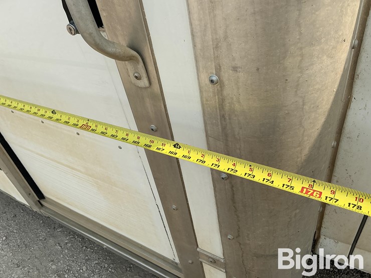 2021-chevrolet-express-3500-image-16