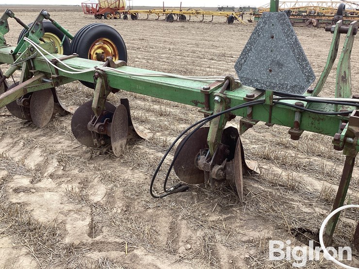 john-deere-25-image-17