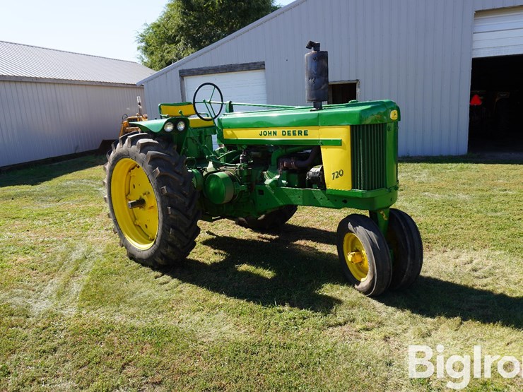 1957-john-deere-720-image-3