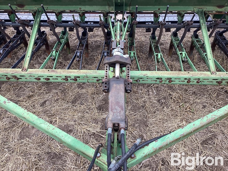 john-deere-8300-image-13