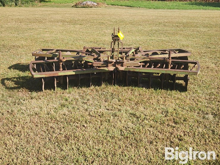 john-deere-8-image-2